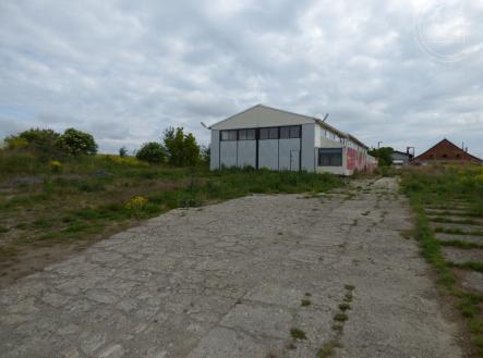 Pronájem - skladovací prostor, 388 m²