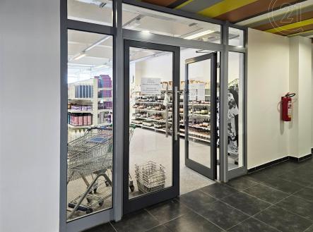 Pronájem - obchodní prostor, 78 m²