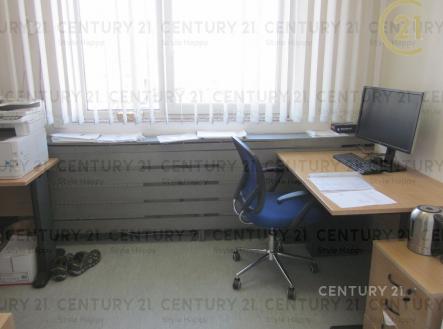 Pronájem skladovací prostor, 186 m²