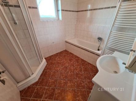 Pronájem bytu, 3+kk, 80 m²