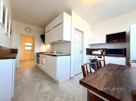 Prodej bytu, 4+1, 93 m²