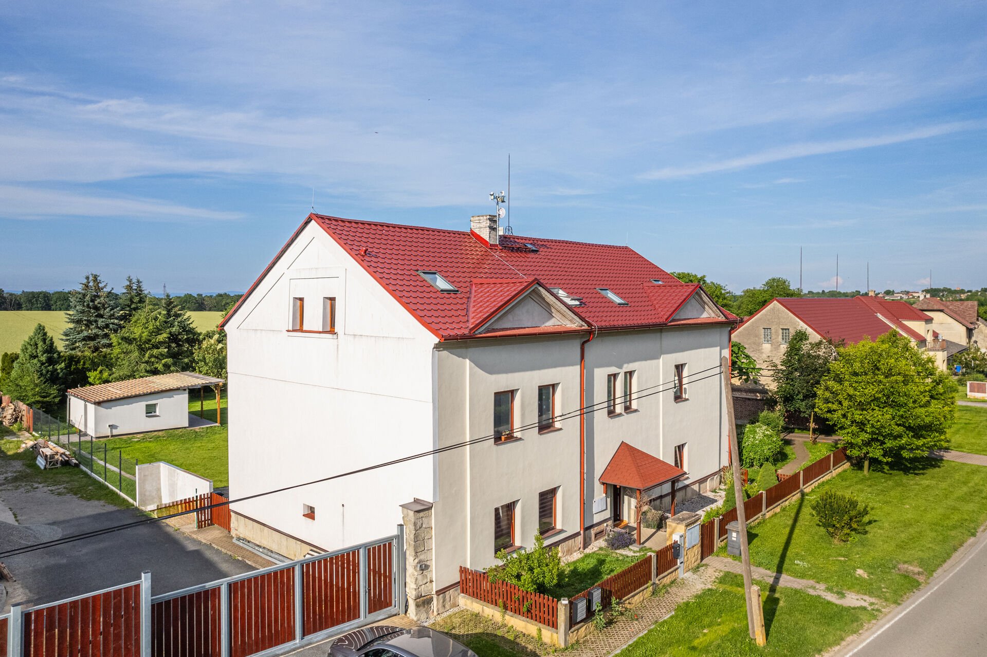 Prodej bytového domu, 6 bytových jednotek, obec Bukovno - Líny, 660m² obytné plochy, 2234m² pozemek