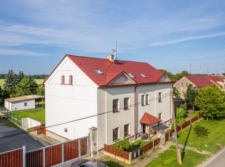 Prodej - nájemní dům, 660 m²