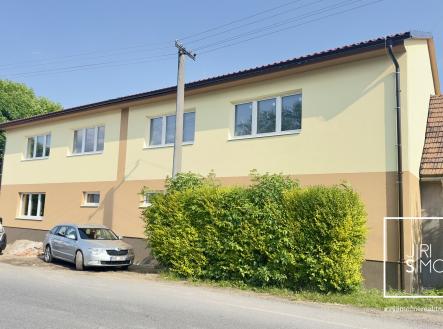 Bytová jednotka v novostavbě samostatné poloviny dvojdomu Dehtáry (Praha-východ) s výměrou 200 m2