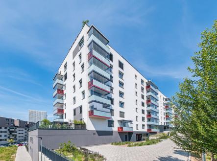 Prodej bytu 2+kk s terasou, garáží a sklepem, novostavba společnosti YIT - Praha Hloubětín