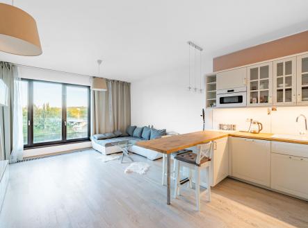 Pronájem bytu 2+kk, 58 m2 včetně terasy a garážového stání, ulice Sanderova, Praha 7