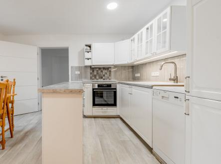 Pronájem bytu 2kk, 50m2, Sadská