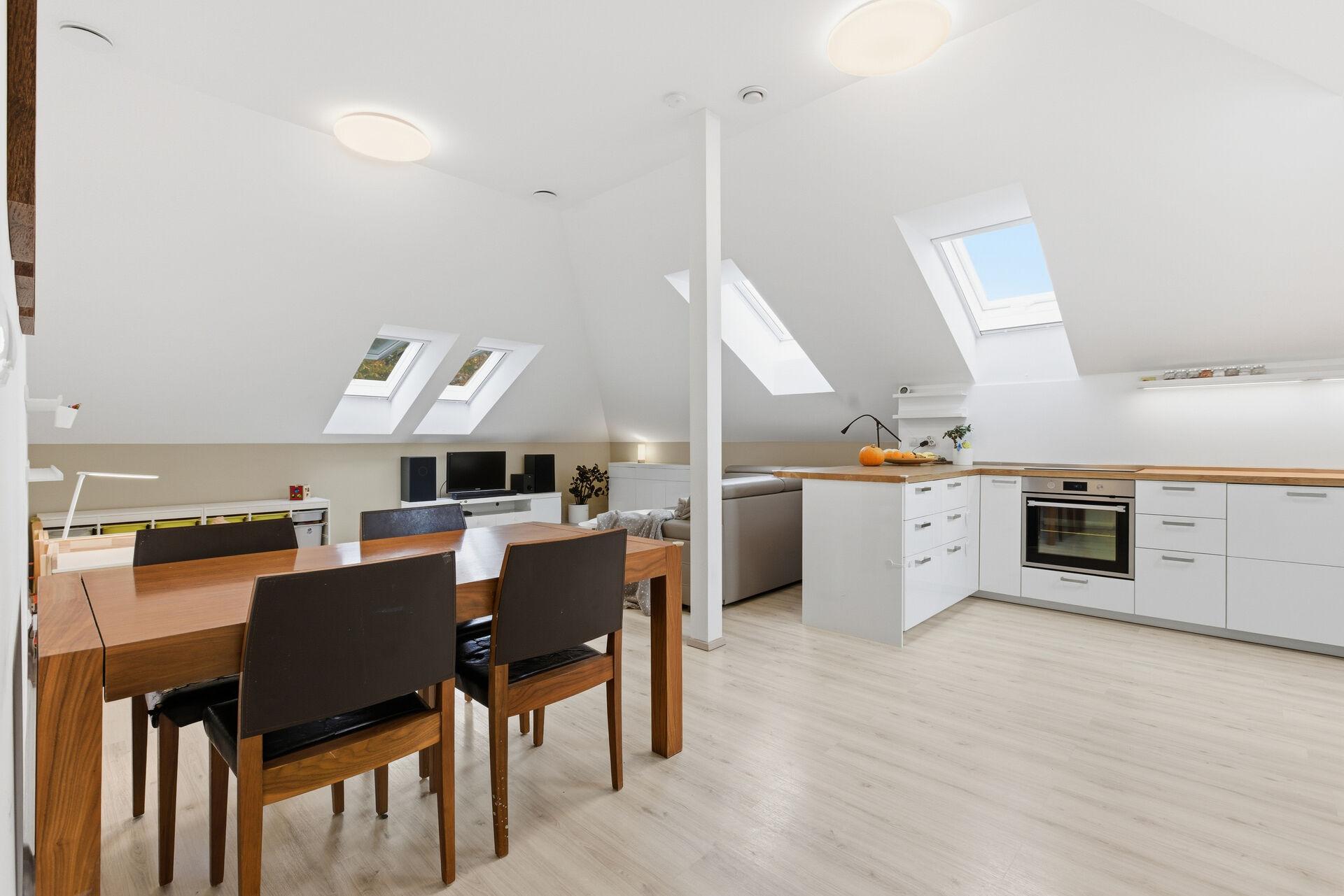 Prodej bytu 4+kk 158 m2, Křížkový Újezdec, Čenětice - Kamenice