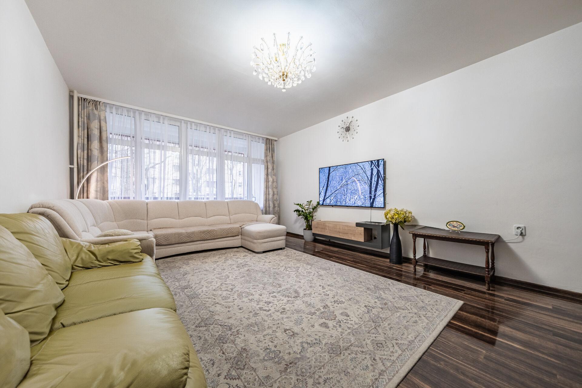 Prodej bytu 3+1 100 m², s balkónem, komorou a sklepem, Praha 10 Strašnice