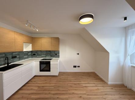 Pronájem bytu, 2+kk, 42 m²