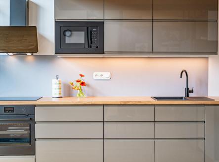 Pronájem bytu, atypický, 90 m²