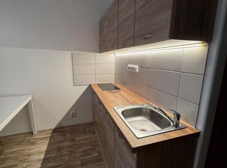 Pronájem bytu, 1+kk, 24 m²