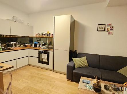 Pronájem bytu, 2+kk, 42 m²