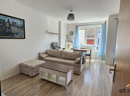 Pronájem bytu, 2+kk, 67 m²