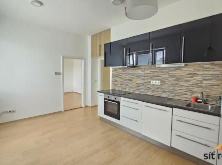 Pronájem bytu, 2+kk, 70 m²