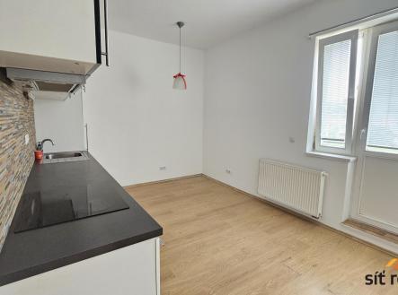 Pronájem bytu, 2+kk, 70 m²