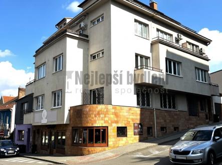 Prodej obchodní prostor, 87 m²