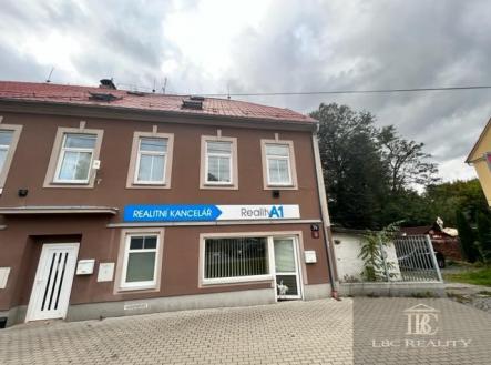 Pronájem kanceláře, 42 m²