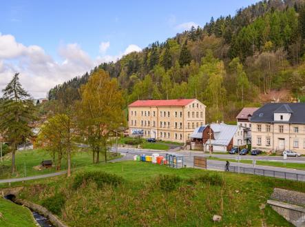 Prodej nájemního domu, 2 484 m²