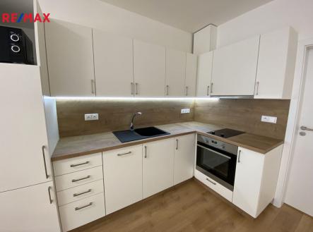 Pronájem bytu, 1+kk, 45 m²