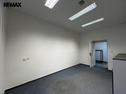 Pronájem kanceláře, 91 m²