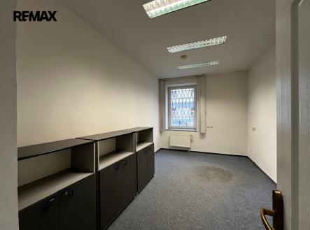 Pronájem kanceláře, 91 m²