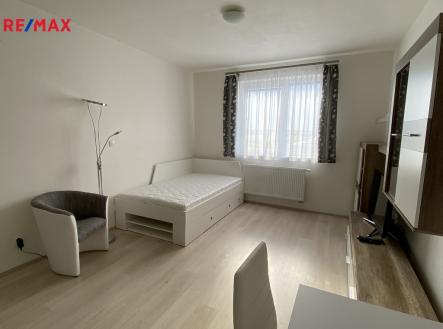 Pronájem bytu, 1+kk, 29 m²