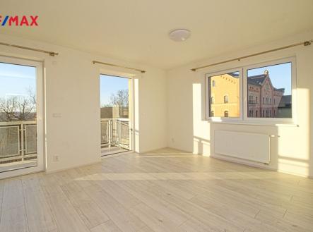 Pronájem bytu, 3+kk, 97 m²