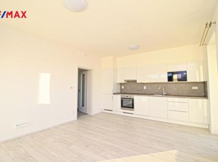 Pronájem bytu, 3+kk, 97 m²