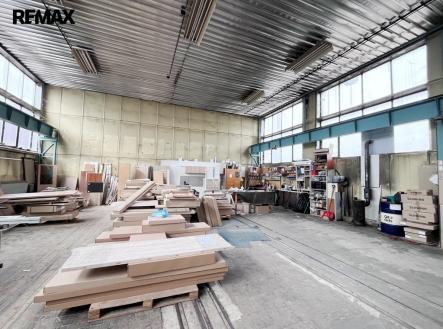 Pronájem skladovací prostor, 150 m²