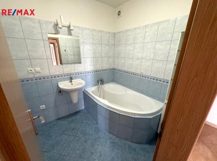 Pronájem bytu, 2+kk, 57 m²