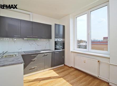 Pronájem bytu, 2+1, 73 m²