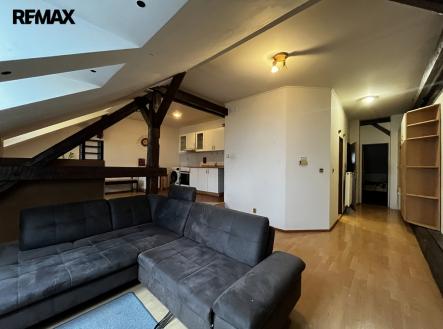 Pronájem bytu, 1+kk, 56 m²