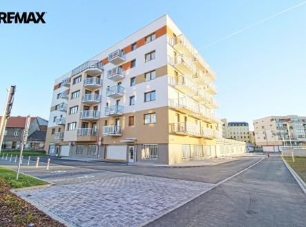 Pronájem bytu, 2+kk, 91 m²