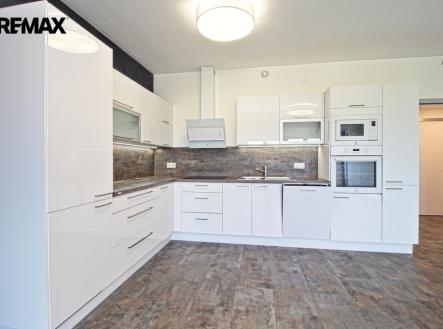 Pronájem bytu, 2+kk, 91 m²