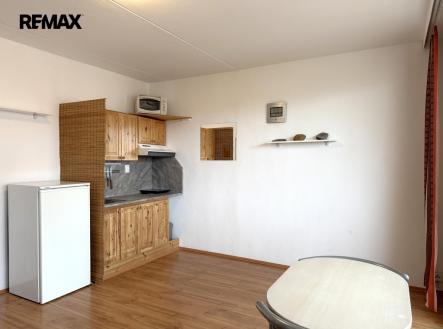 Pronájem bytu, 1+kk, 32 m²