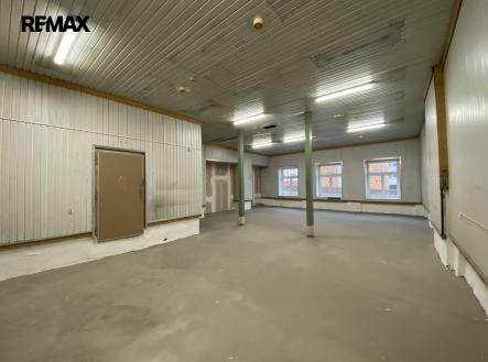 Pronájem skladu, 210 m²