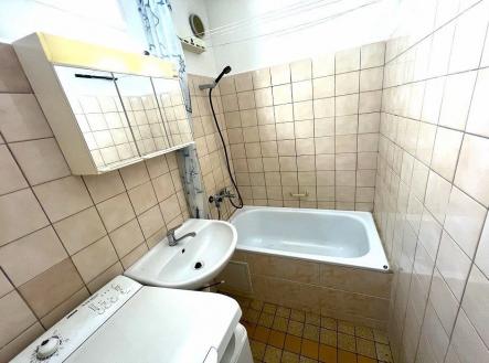 Pronájem bytu, 1+1, 38 m²