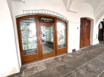 Prodej nájemního domu, 340 m²