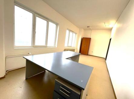 Pronájem skladovací prostor, 105 m²