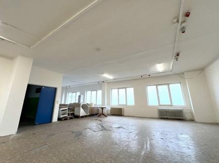 Pronájem skladovací prostor, 105 m²