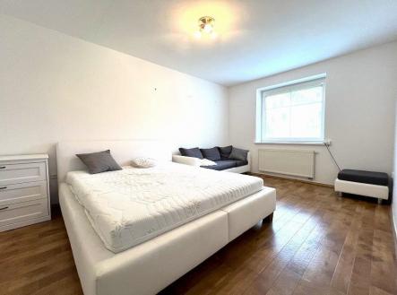 Pronájem bytu, 1+1, 37 m²