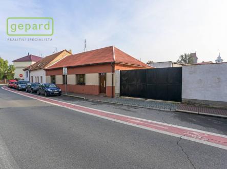 Pronájem obchodní prostor, 700 m²