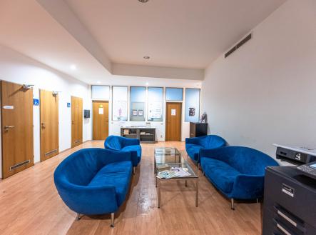 Pronájem kanceláře, 2 169 m²