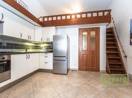 Pronájem bytu, 1+kk, 38 m²