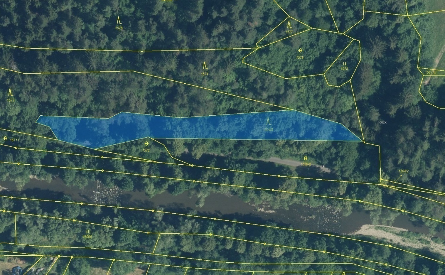 Lesní pozemek o výměře 2 596 m2, podíl 1/1, k.ú. Hovězí, okres Vsetín