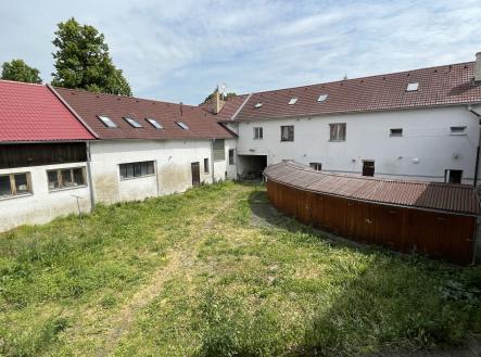 Prodej - komerční objekt, jiný, 1 535 m²