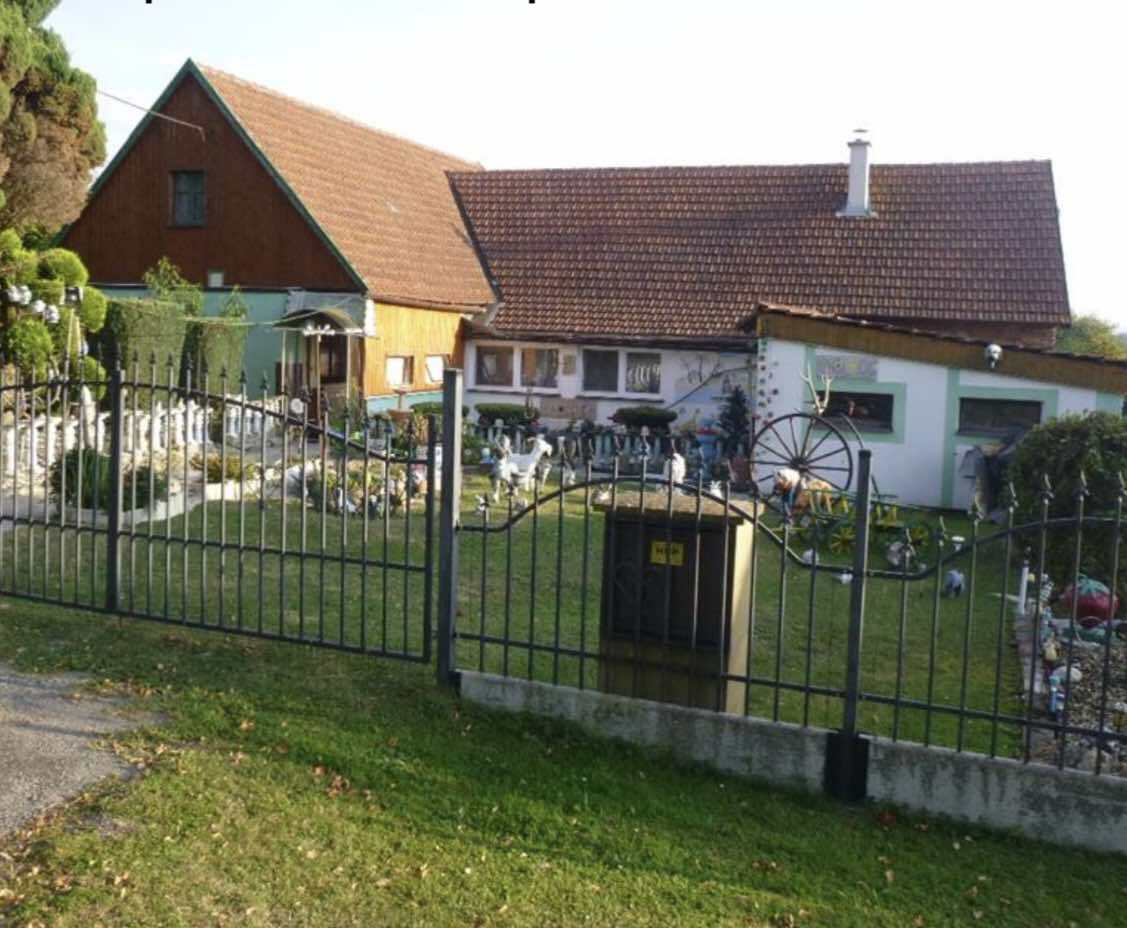 Dražba spoluvlastnického podílu ve výši 1/4 na rodinném domě v obci Vračovice-Orlov, okr. Ústí nad O