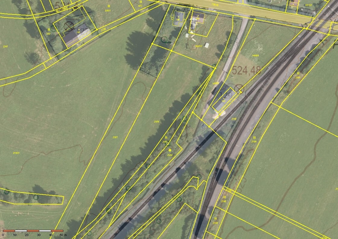 1/8 podíl na R.D. č.p. 148, LV 364 v obci Královec, okres Trutnov