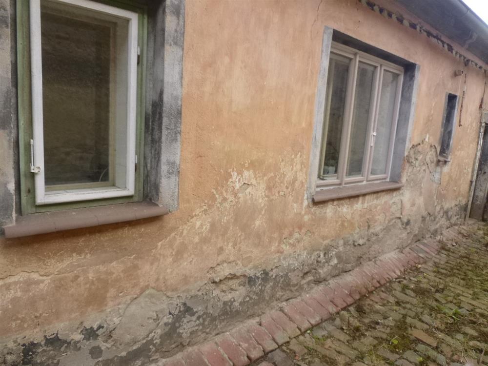 Dražba rodinného domu s pozemky v obci Petrohrad, okr. Louny